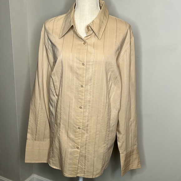A.N.A (NWT) button down blouse - Picture 1 of 10
